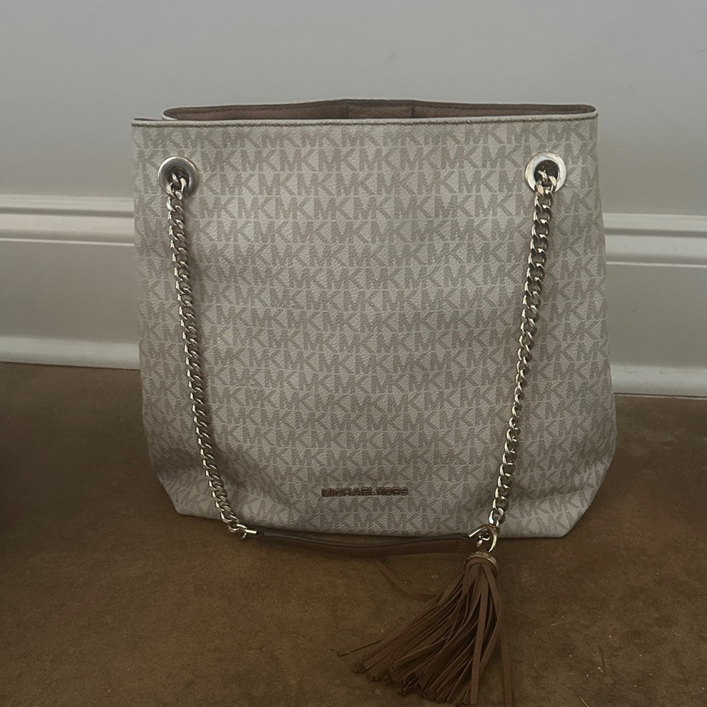Michael Kors Cream Shoulder Bag with Chain Strap